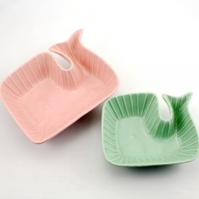 зеленый и розовый китовый керамический контейнер для миски