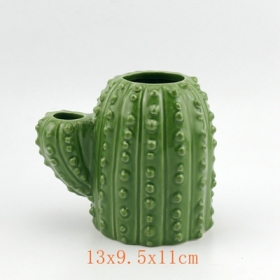 декоративная зеленая ваза для цветов кактуса